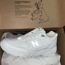 Load image into Gallery viewer, US 9.5 - New Balance 991 Made in England Triple White M991TW