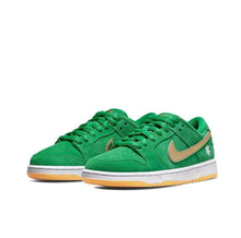 Load image into Gallery viewer, Size 7 - Nike SB Dunk Low Pro St. Patrick's Day