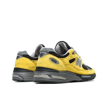 Load image into Gallery viewer, Size 9 - New Balance 991v2 Made in England Melbourne City Exclusives Pack