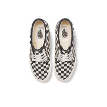 Load image into Gallery viewer, Size 8.5 - Vans Vault OG Chukka Black White Check