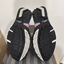 Load image into Gallery viewer, Size 7 - New Balance 992 Made in USA White Navy M992EC