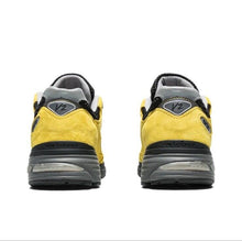 Load image into Gallery viewer, Size 9 - New Balance 991v2 Made in England Melbourne City Exclusives Pack