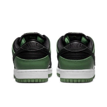 Load image into Gallery viewer, Size 9 - Nike Dunk Pro SB Low Classic Pine Green