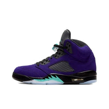 Load image into Gallery viewer, Size 8.5 - Jordan 5 Retro Alternate Grape