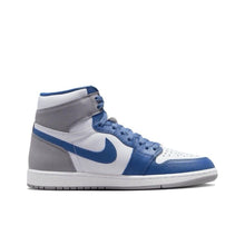 Load image into Gallery viewer, Size 10.5 - Jordan 1 Retro OG High True Blue
