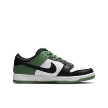 Load image into Gallery viewer, Size 9 - Nike Dunk Pro SB Low Classic Pine Green
