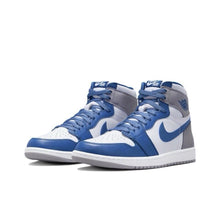 Load image into Gallery viewer, Size 10.5 - Jordan 1 Retro OG High True Blue
