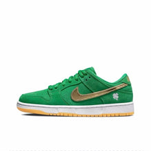 Load image into Gallery viewer, Size 7 - Nike SB Dunk Low Pro St. Patrick&#39;s Day

