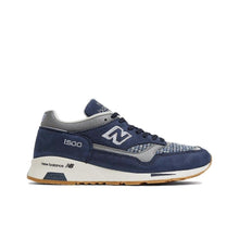 Load image into Gallery viewer, SIze 9.5 - New Balance M1500HT  Made In England Grey Harris Tweed
