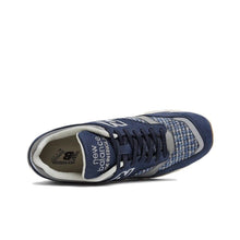 Load image into Gallery viewer, SIze 9.5 - New Balance M1500HT  Made In England Grey Harris Tweed
