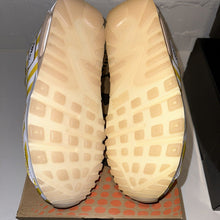 Load image into Gallery viewer, Size 8 - Nike Air Max 90 Fried Chicken
