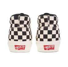 Load image into Gallery viewer, Size 8.5 - Vans Vault OG Chukka  Black White Check
