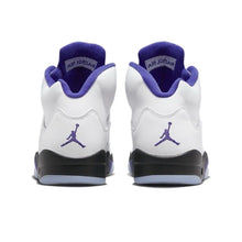 Load image into Gallery viewer, Size 10.5  - Jordan 5 Concord
