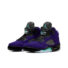 Load image into Gallery viewer, Size 8.5 - Jordan 5 Retro Alternate Grape
