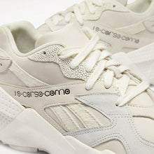 Load image into Gallery viewer, Size 6- Reebok Aztrek Double x 10 Corso Como Chalk
