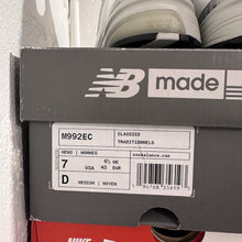 Load image into Gallery viewer, Size 7 - New Balance 992 Made in USA White Navy M992EC
