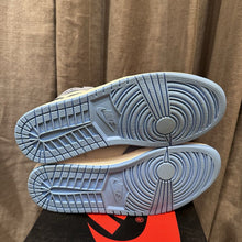 Load image into Gallery viewer, Size 11 - Jordan 1 Retro OG High University Blue
