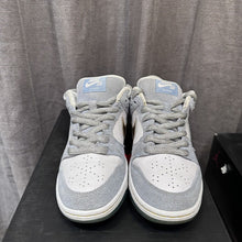 Load image into Gallery viewer, Size 7 - Nike SB Dunk Low Sean Cliver
