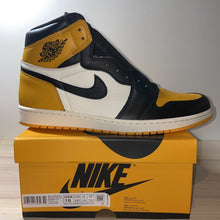 Load image into Gallery viewer, US 15 - Jordan 1 Retro High OG Yellow Toe 2022
