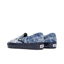 Load image into Gallery viewer, Vans Vault FDMTL Slip-on LX  Distressed Indigo Sashiko
