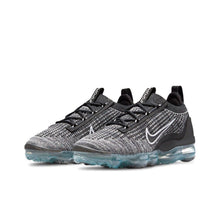 Load image into Gallery viewer, W US10/ M US8.5 - Nike Vapormax Flyknit Black Oreo
