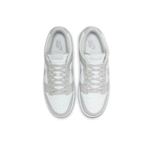 Load image into Gallery viewer, Size 8.5 - Nike Dunk Low Grey Fog
