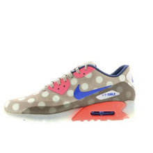 Load image into Gallery viewer, Size 10 - Nike Air Max 90 Ice City Qs NYC New York Limited
