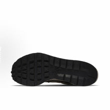 Load image into Gallery viewer, Size 10 - Nike sacai x VaporWaffle SP Villain Red

